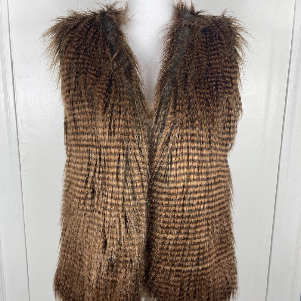 FOREVER 21 Faux Fur Coat Woman $22 Sz M Excellent C.